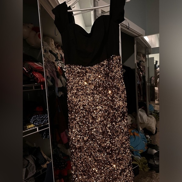 DRESS THE POPULATION Women's Bailey Sequined-Skirt Dress - Picture 3 of 5